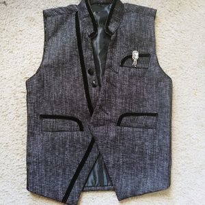 NWOT 👦👦Boys dress up vest